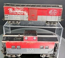 Marx O GaugeFreight Car And Caboose Pair Tin Train Vintage Railroad Made In USA