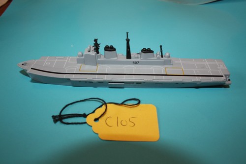 Hms ark royal r07 carrier - r07,