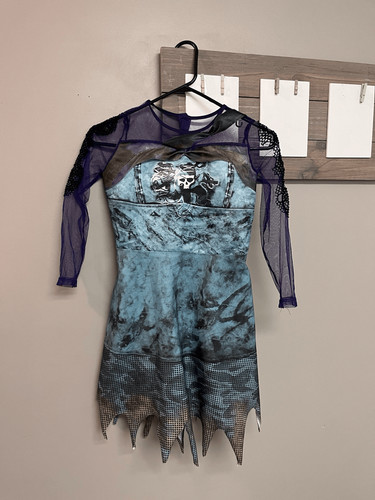 Disney collection costume size - disney,