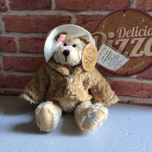 Heartfelt collectibles artist - collectibles,