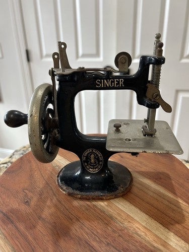 Singer miniature childs - miniature,