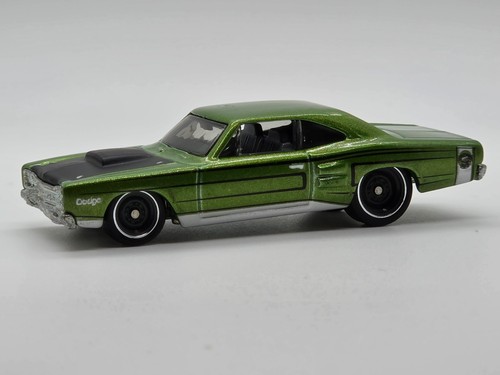 Hot wheels premium - hot, garage