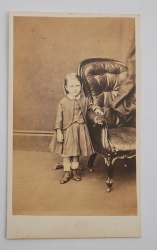 Cdv victorian girl beside - cdv,