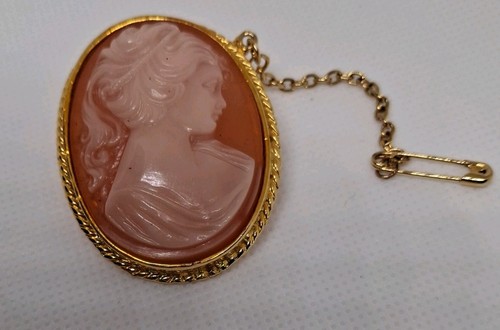 Vintage resin cameo - vintage, size