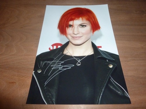 Hayley williams signed 12x8 - signed,