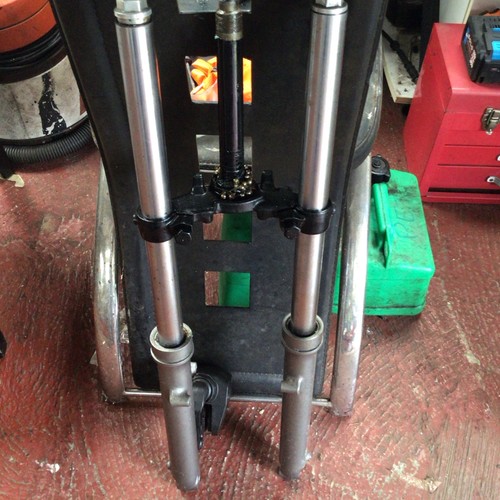 Suzuki gt250 front - x7, forks