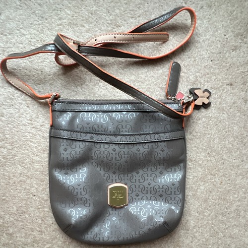Guess grey logo crossbody bag - grey,