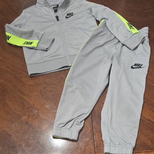 Nike kids gray and - nike, green