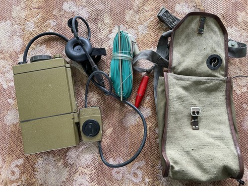 392 portable radio ca - r-392, a