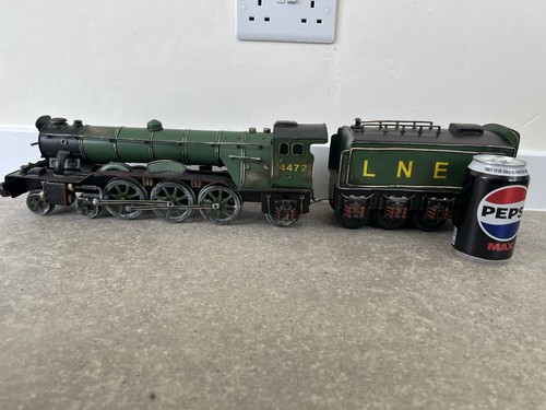 Flying scotsman metal train - flying,