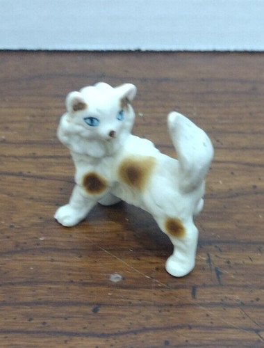 Vintage miniature white - miniature,