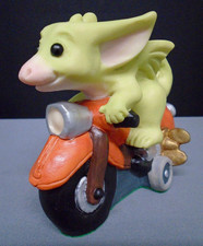 pocket dragons.     'SCOOTER'  1998   Mint Condition. Unboxed.