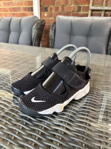 Black nike air rifts size - black,