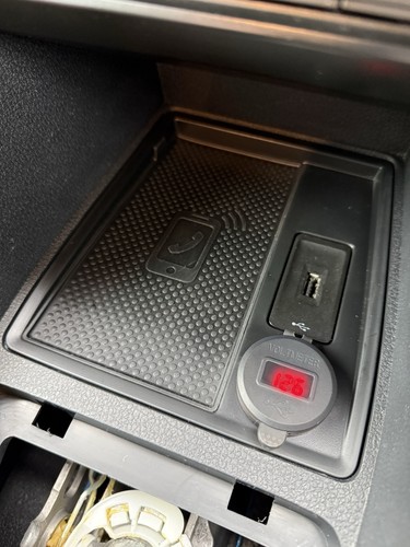 Volkswagen caddy centre - volkswagen,