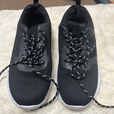 Tu. Ladies Black Lace Up