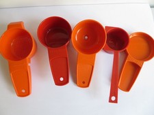 TUPPERWARE VINTAGE RETRO