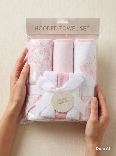 Newborn baby girl - newborn, towel