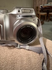 Fuji Finepix 2800 Zoom, Digital Camera. 6mm - 36mm, f2.8, Lens. With Case.