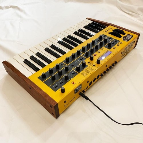 Dave smith instruments mopho - instruments,