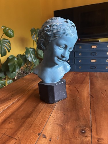 Art deco chalk bust young - chalk,