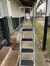 Anti Slip Safety Steps 4 Tread With Handrail, Industrial Steel. VGC