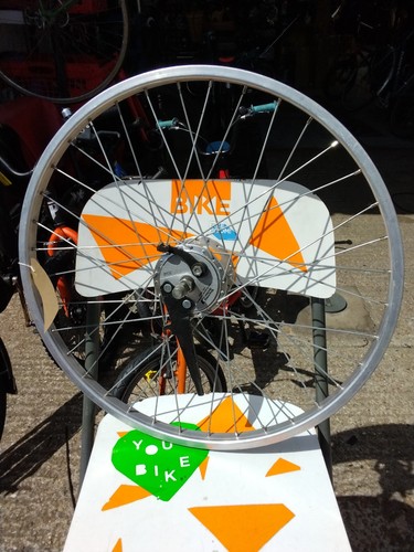 Bicycle wheel front - wheel, hub