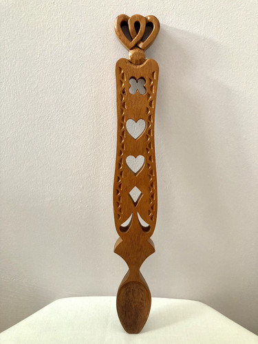 Vintage handcarved welsh - vintage,