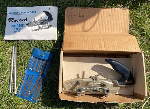 Record 044c plough - plane, with