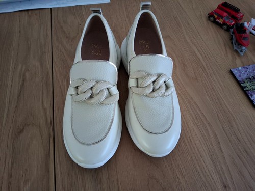 Hardly worn gorgeous moda - worn,, in