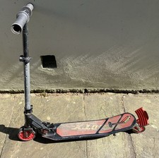 Oxelo Folding Scooter DTX Black/Red - surface rust but still works/adjusts well