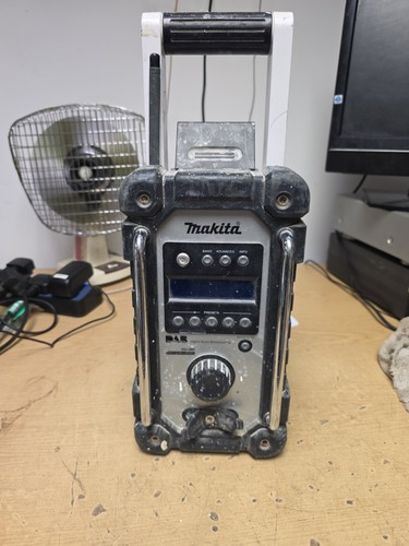 Makita dmr109 dab site - ,