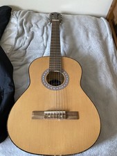 LEFT HANDED GUITAR FOR LEARNERS WITH CASE GOOD CONDITION!