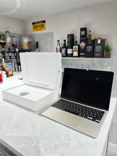 Apple macbook air inch m3 - air, (m3