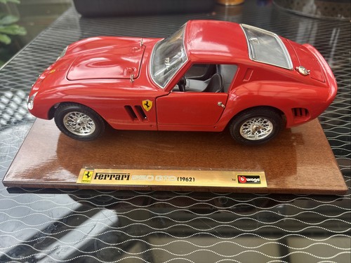 Bburago die cast - 1:18, model