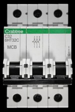 CRABTREE 32 AMP CURVE C 10kA