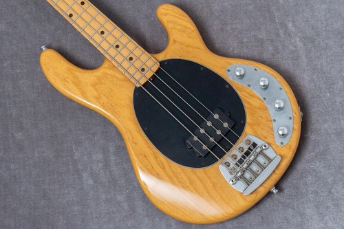 Ernie ball music man stingray - ernie,
