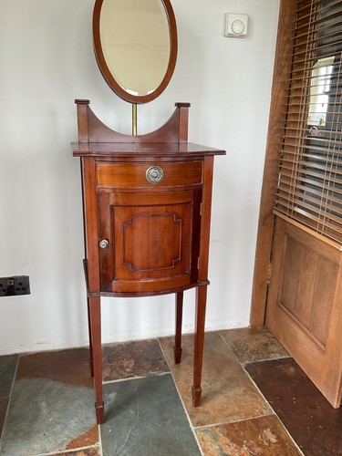 Gentleman shaving stand or - gentleman's,