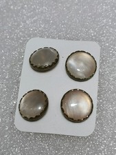 VINTAGE BUTTONS  PEARLITE &