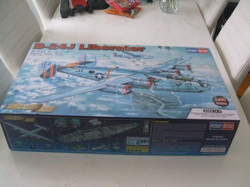 Hobbyboss usaaf 24j 32th - hobbyboss, b-24j