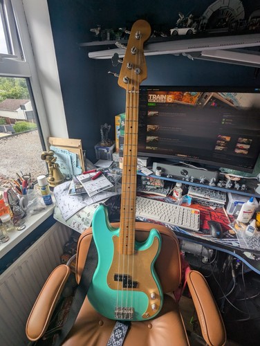 Fender vintera precision - fender,