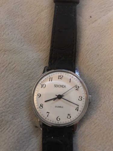 Mid century sekonda - mid,