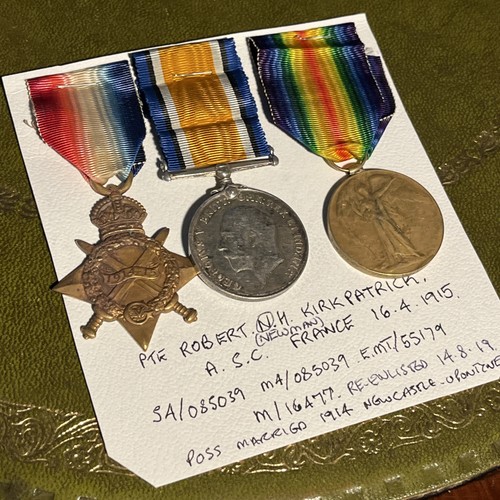 World war medal trio - world,