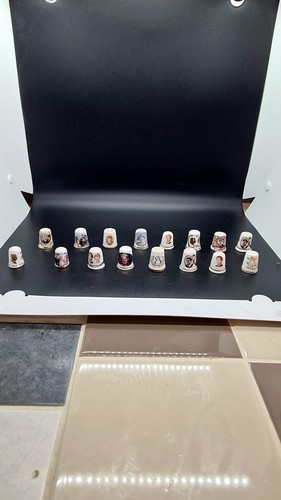 Royal family thimbles x16 - x16, some