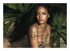 RIHANNA AUTOGRAPH SIGNED PP