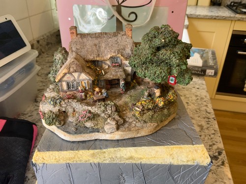 Danbury mint figurine - danbury,