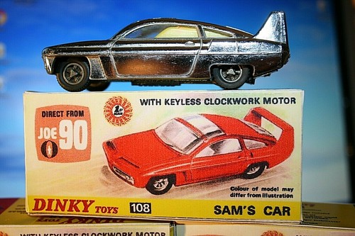 Joe sam car dinky repro - ,