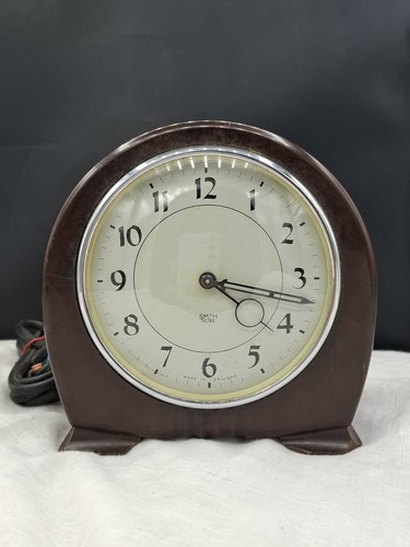 Vintage 1950s smiths bakelite - 1950s,