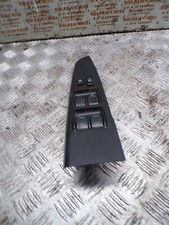 BFD077988 2014 TOYOTA HILUX D4D 2.5 FRONT WINDOW SWITCH O/S