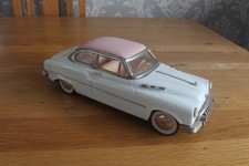 VINTAGE VOITURE TIN FRICTION 2