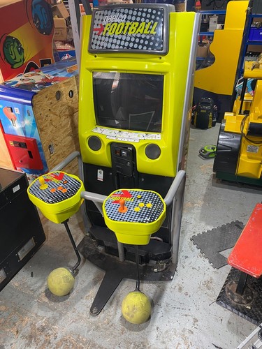 Gaelco football arcade machine - football,